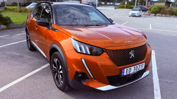 Peugeot e-2008 forfra